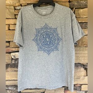 American Eagle women’s size medium grey graphic T shirt.